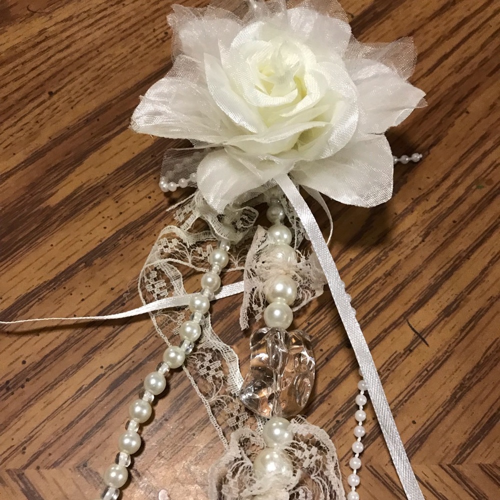 Necklace - Picture 2 of 2